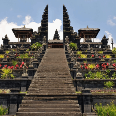 8 dnień - podmienić świątynia besakih